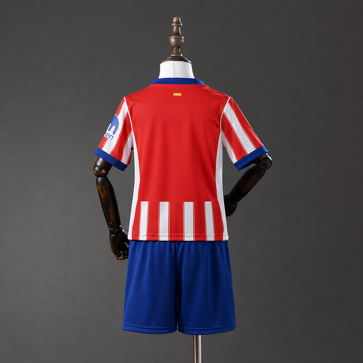 Tenue domicile enfant de l’Atlético de Madrid 2026/27