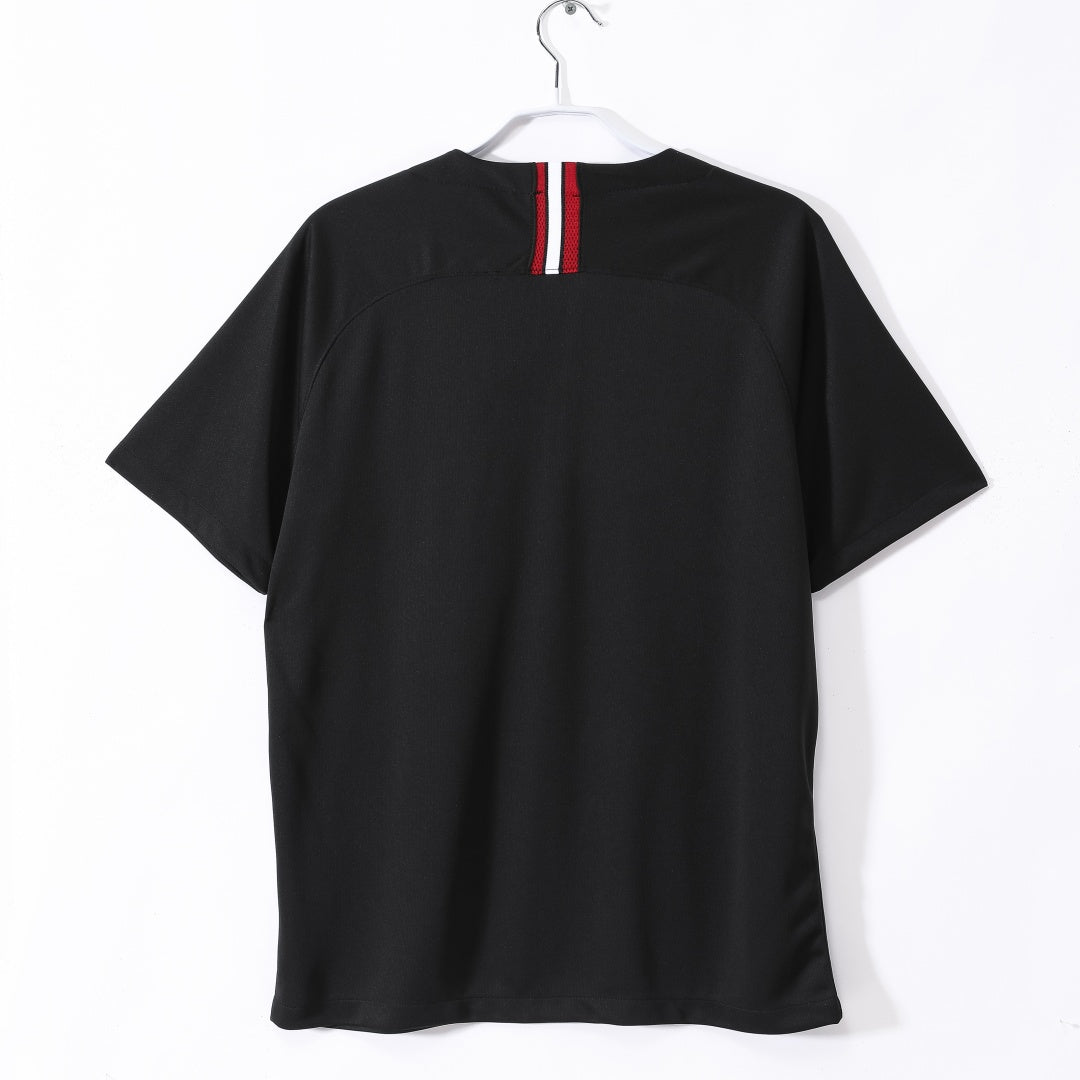 Maillot Rétro PSG Domicile 2018-2019 – Style Authentique