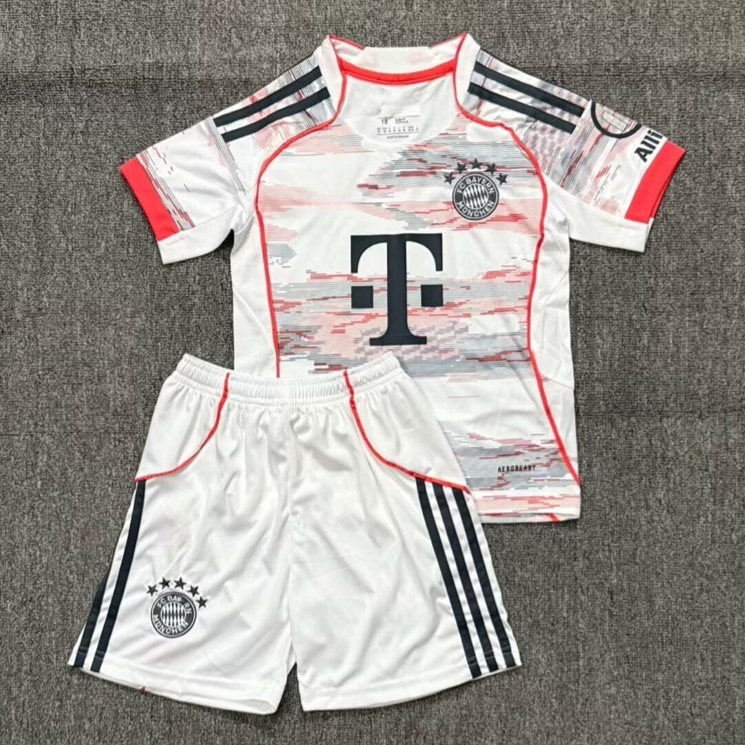 Ensemble Enfant Bayern Munich Extérieur 2025/2026 – Maillot & Short Officiels