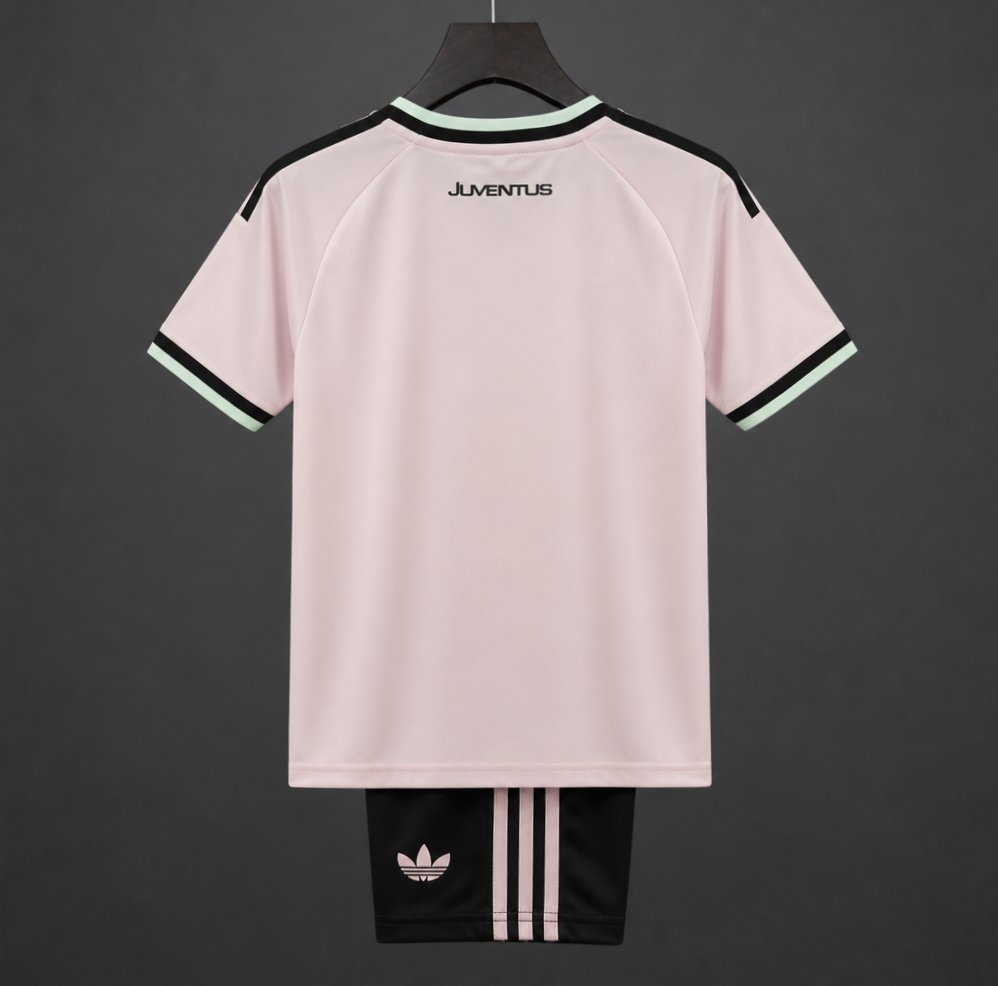 Ensemble Enfant Juventus Extérieur 2026/2027 – Maillot & Short Officiels
