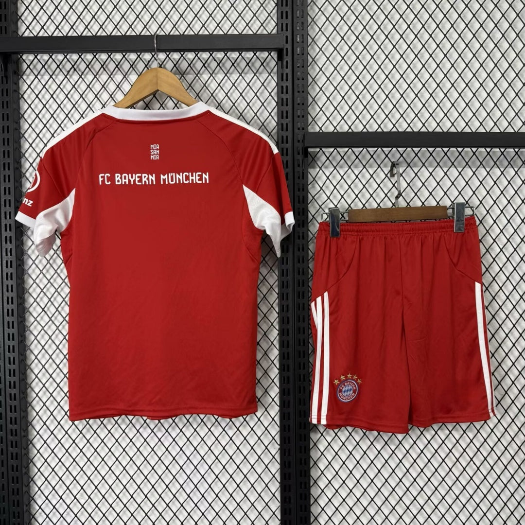 Ensemble Domicile Adulte Bayern Munich 2025/26 – Collection Officielle