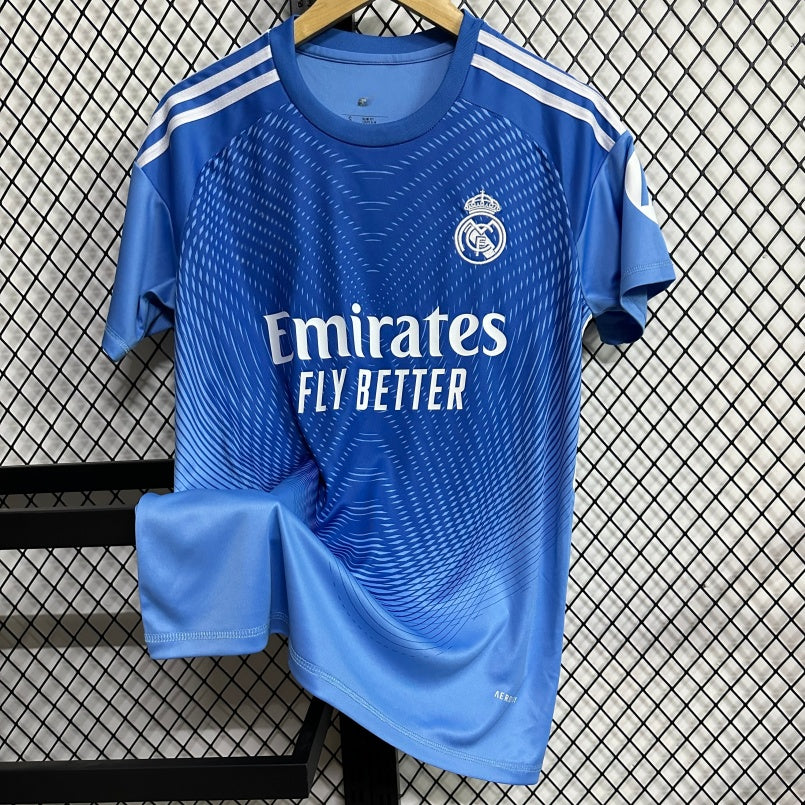 Maillot Gardien Spécial Real Madrid 2025/26 – Style Unique et Élégant