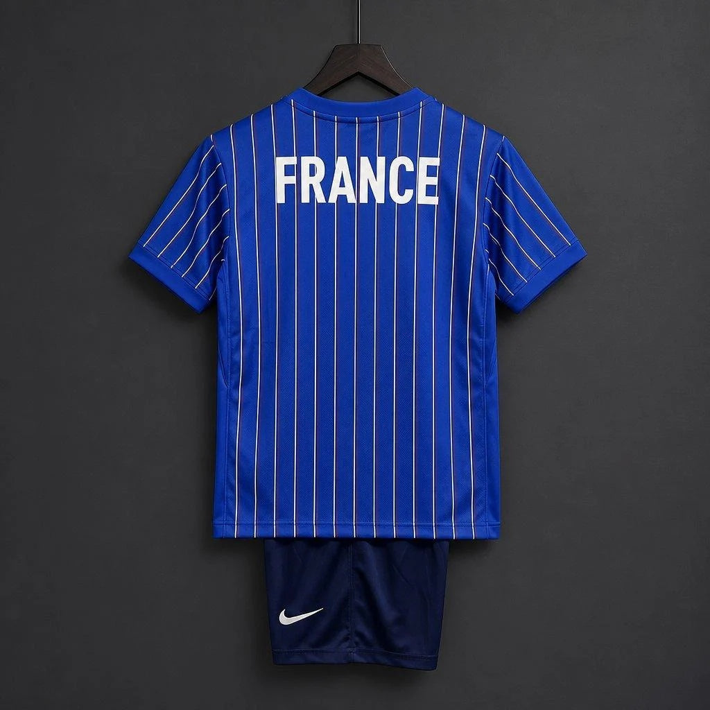 Ensemble Enfant France x Jacquemus 2026/27 – Tenue Officielle d’Avant-Match Coupe du Monde