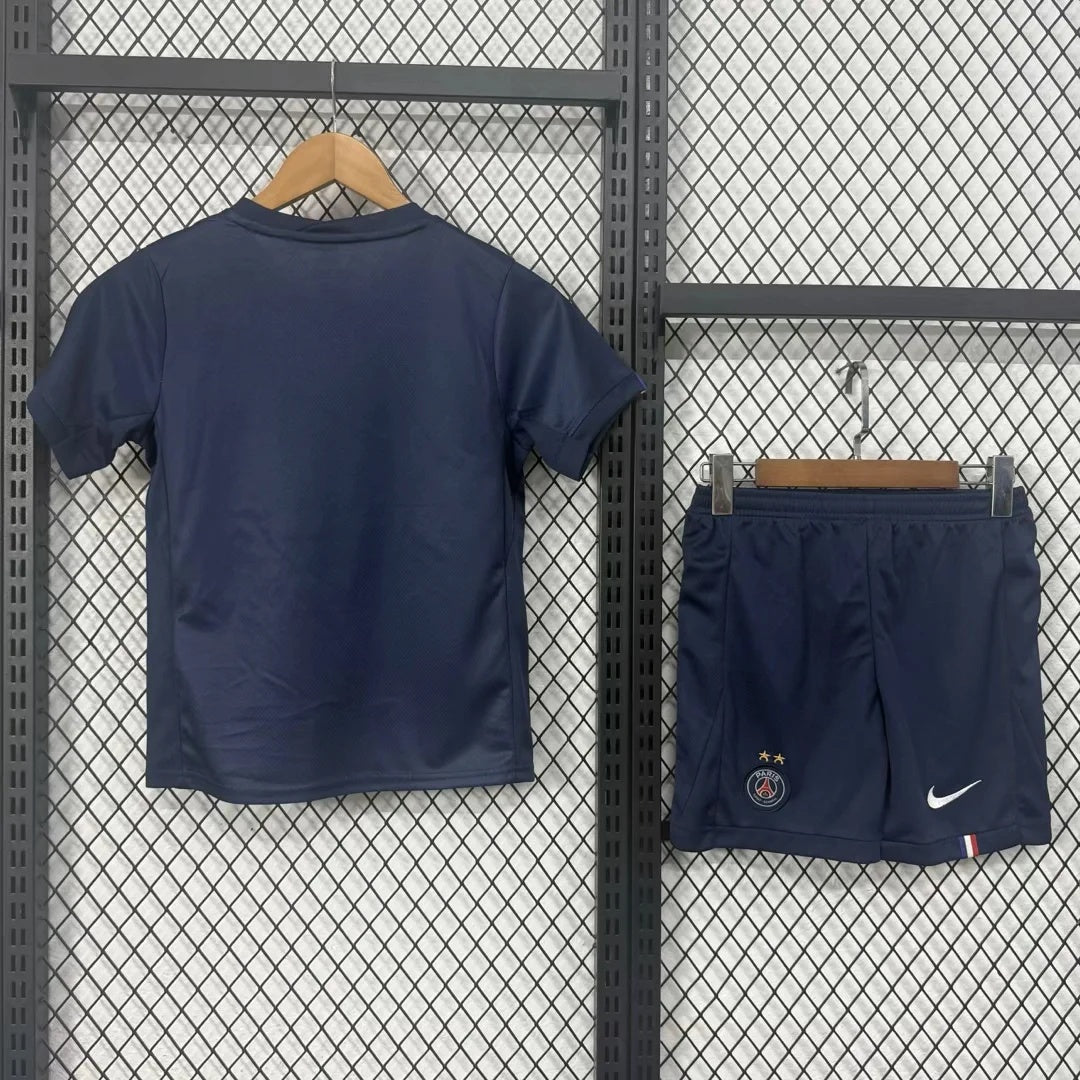 Ensemble Enfant PSG Domicile 2025/26 – Tenue Complète du Paris Saint-Germain star