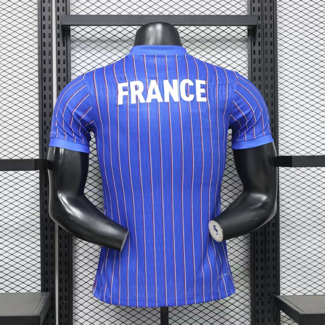 Maillot France x Jacquemus 2026 Bleu – Édition Spéciale Joueur