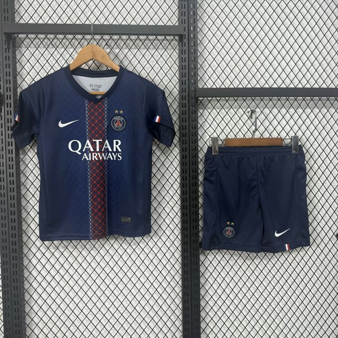 Ensemble Enfant PSG Domicile 2025/26 – Tenue Complète du Paris Saint-Germain star