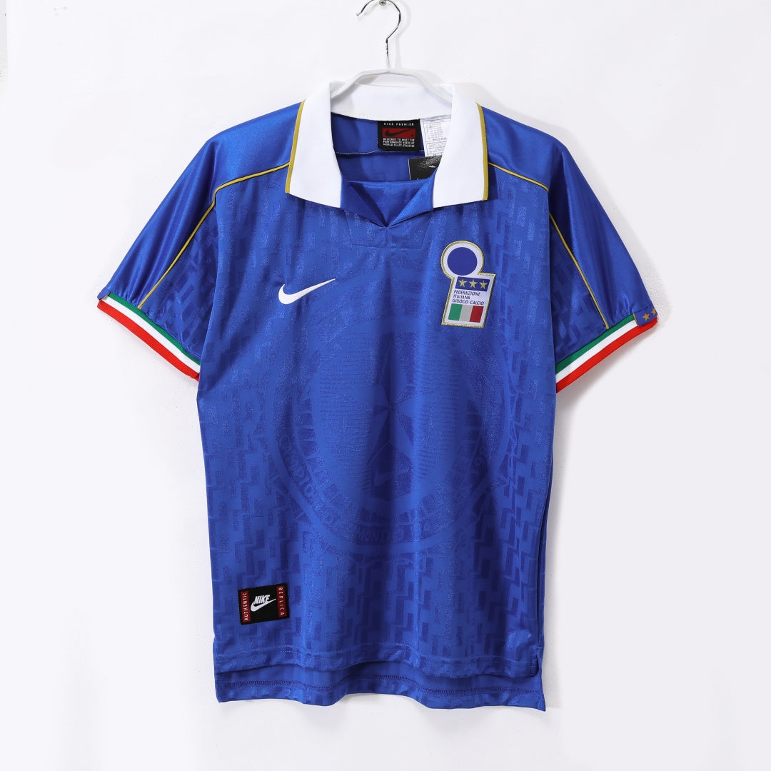 Maillot Domicile Italie 1995 – Style Rétro Authentique