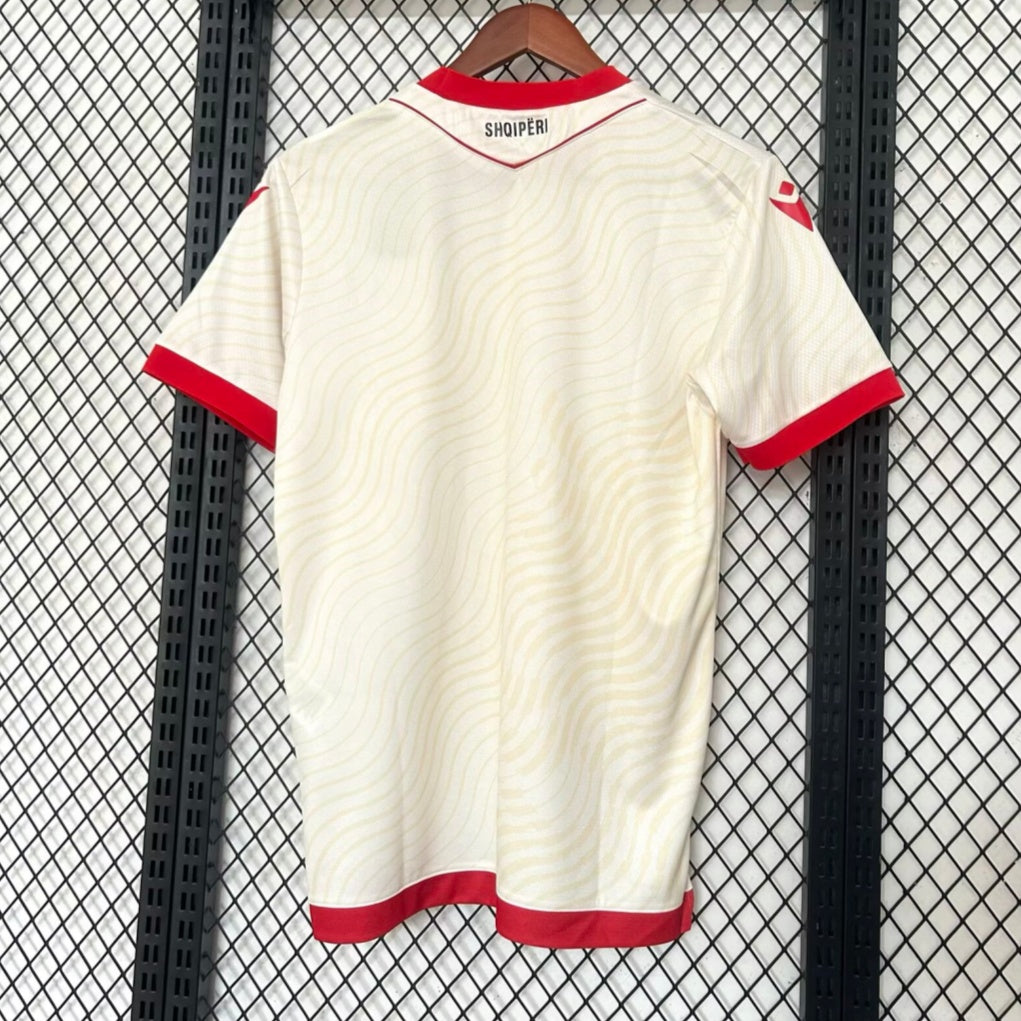 Maillot Extérieur de l’Albanie 2026 – Design Officiel et Élégant