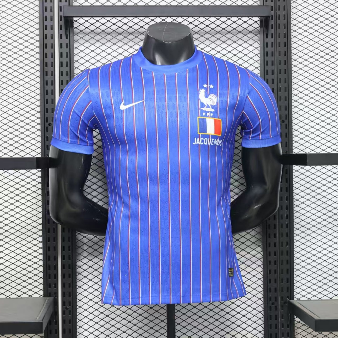 Maillot France x Jacquemus 2026 Bleu – Édition Spéciale Joueur