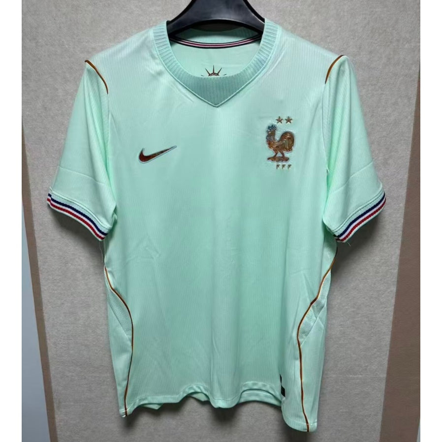 Maillot Extérieur France 2026 – Édition Fan Élégante et Confortable