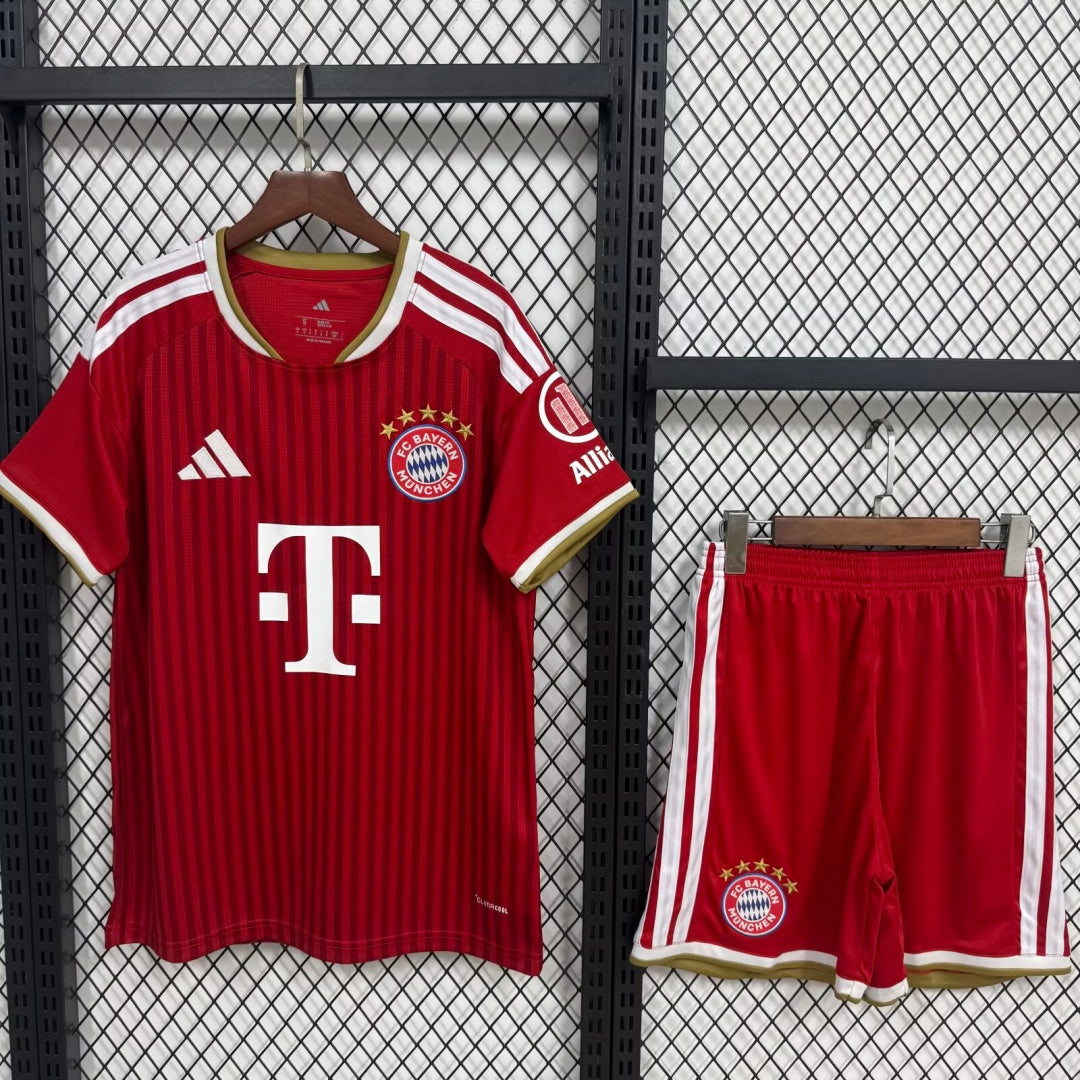 Ensemble Domicile Adulte Bayern Munich – Saison 2026/27