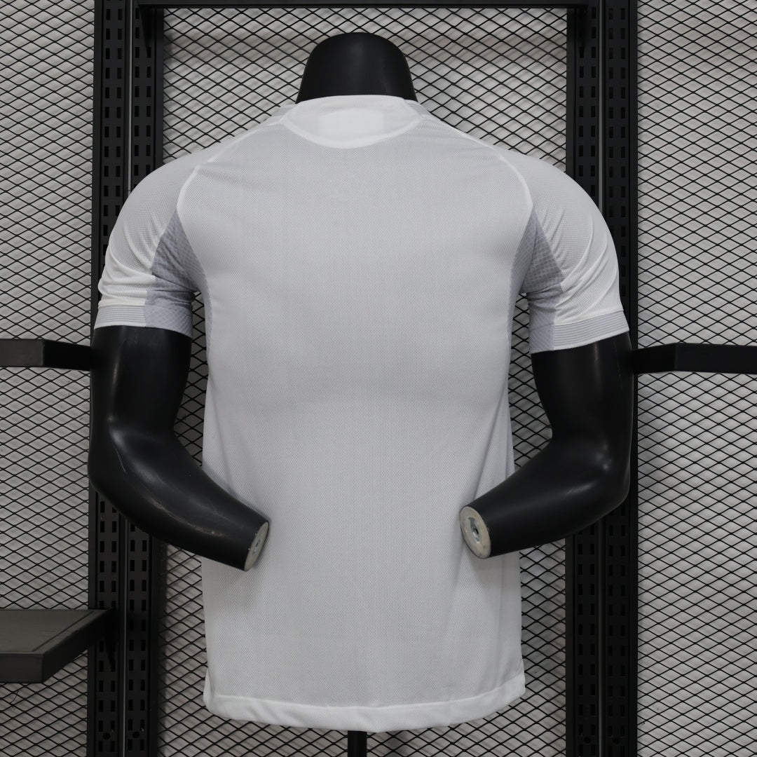 Maillot Domicile Real Madrid 2025/26 – Version Joueur