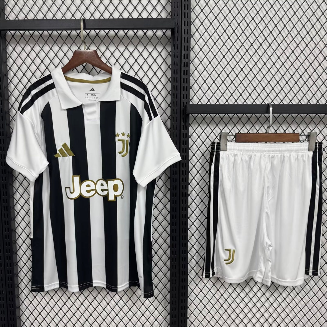 Tenue Domicile Juventus 2026/2027 – Adulte