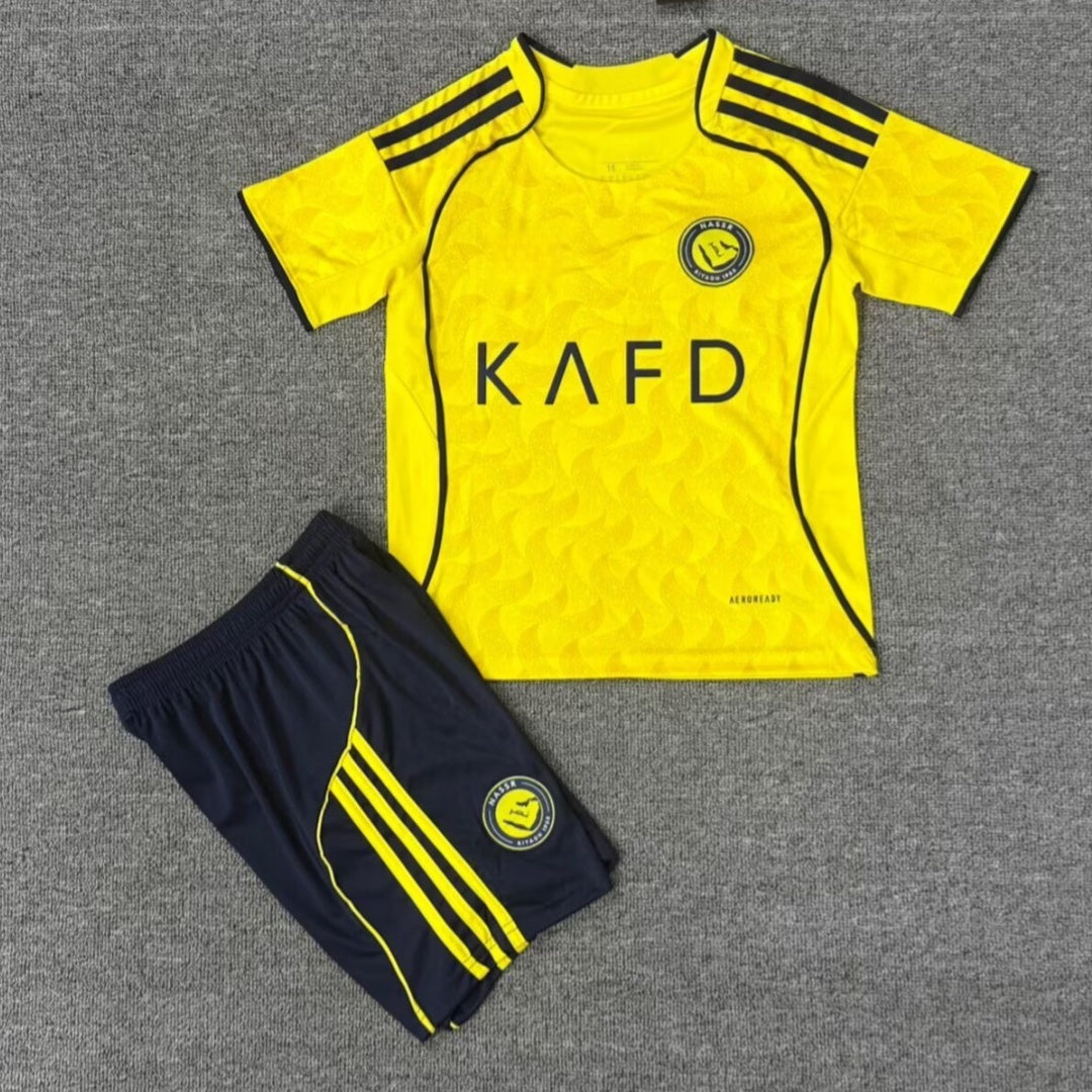 Ensemble Enfant Al-Nassr Domicile 2025/26 – Maillot et Short Officiels