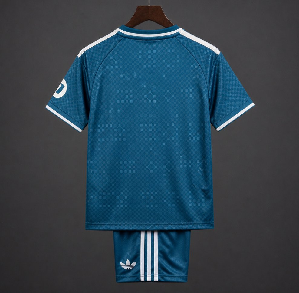Ensemble Enfant Real Madrid Extérieur 2026/2027 – Maillot et Short Officiels