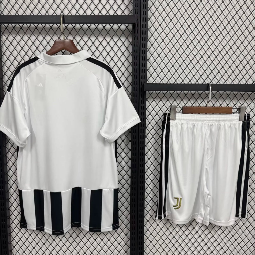 Tenue Domicile Juventus 2026/2027 – Adulte