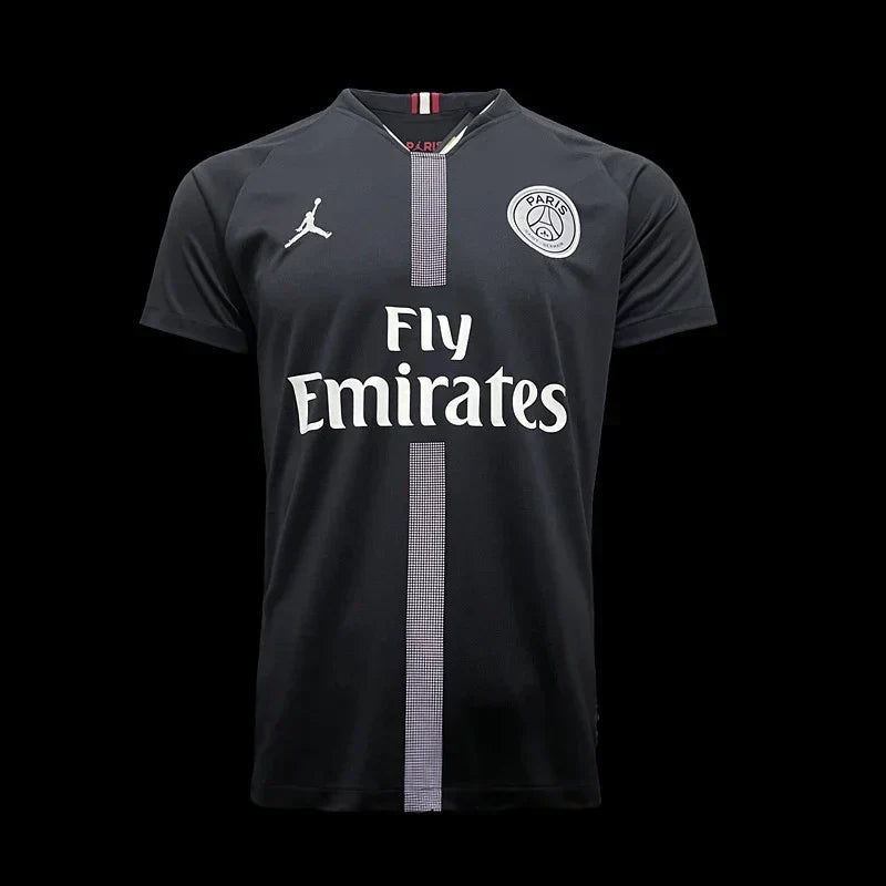 Maillot Rétro PSG 2018/2019 – Style Authentique du Club Parisien