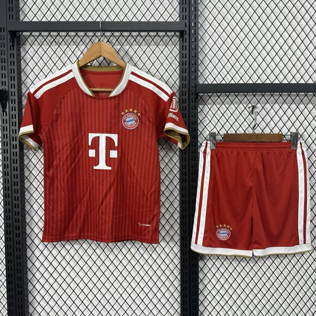 Ensemble Enfant Bayern Munich Domicile 2026/2027