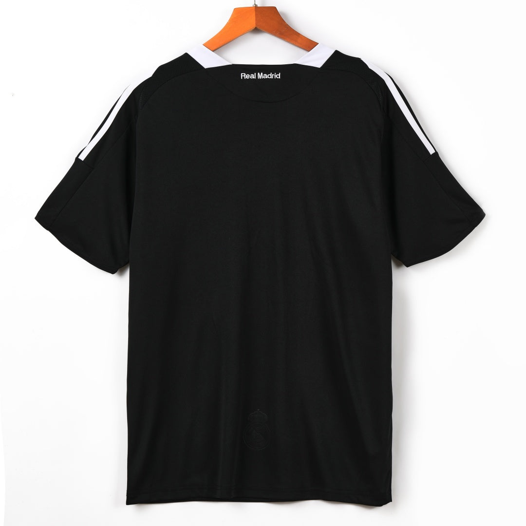 Maillot extérieur rétro du Real Madrid 2009-2010
