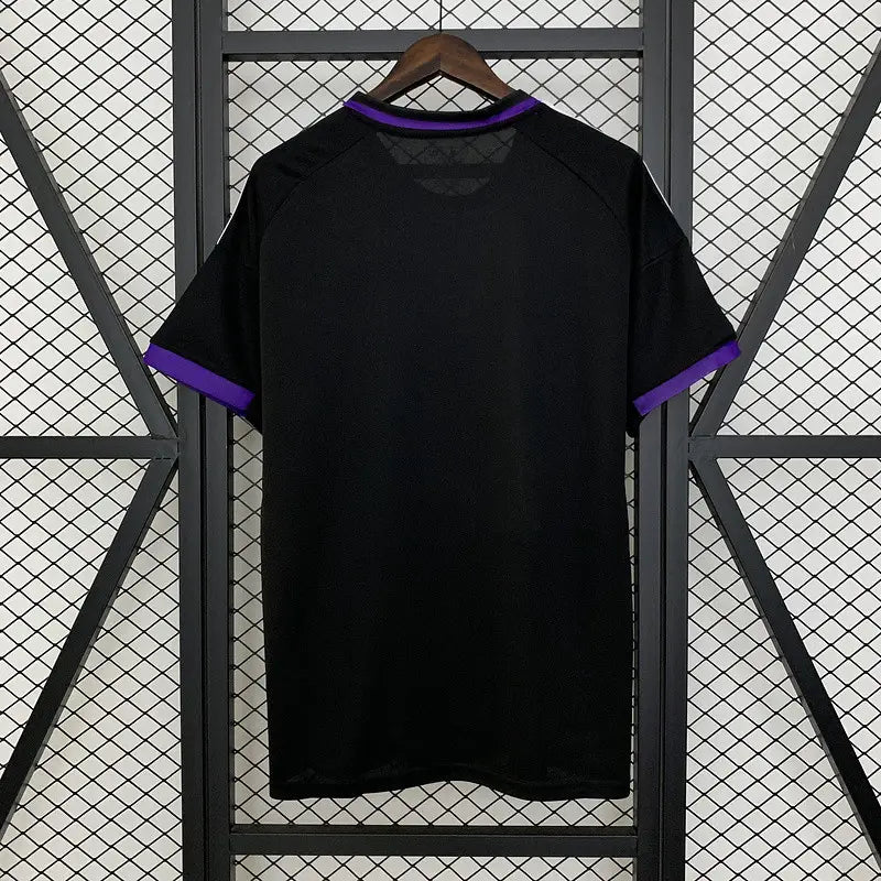 Maillot 25/26 Real Madrid Edition Purple Venom Concept