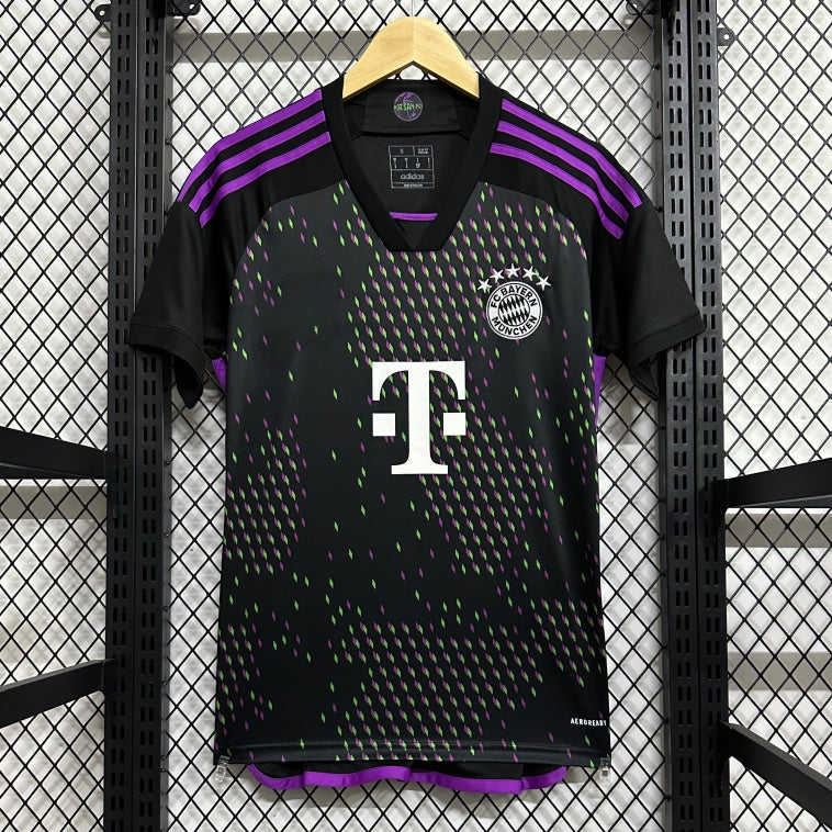 Maillot Extérieur Bayern Munich 2023-2024 – Design Officiel et Élégant