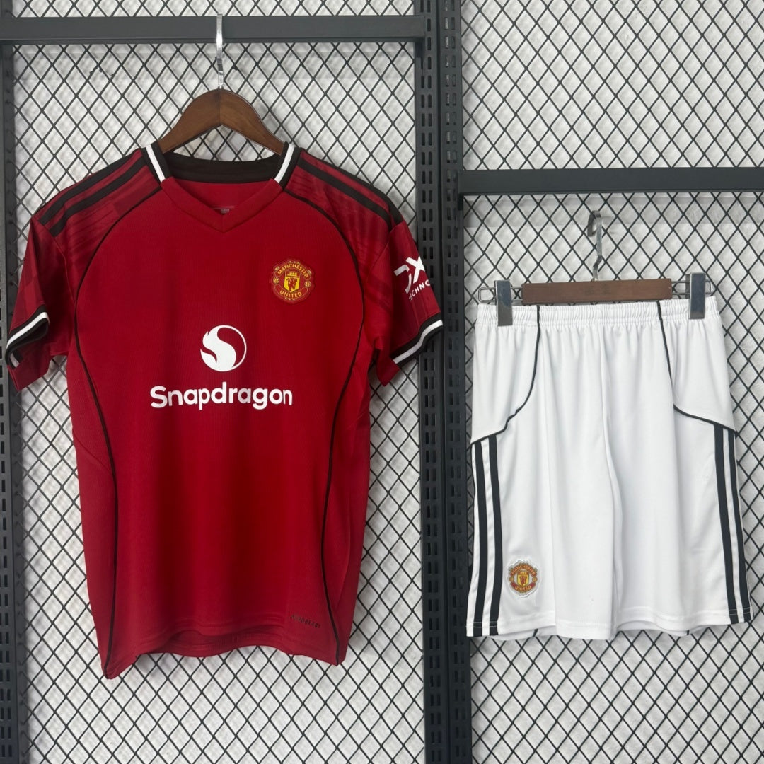 Ensemble Domicile Adulte Manchester United 2025/26 – Maillot Officiel os?