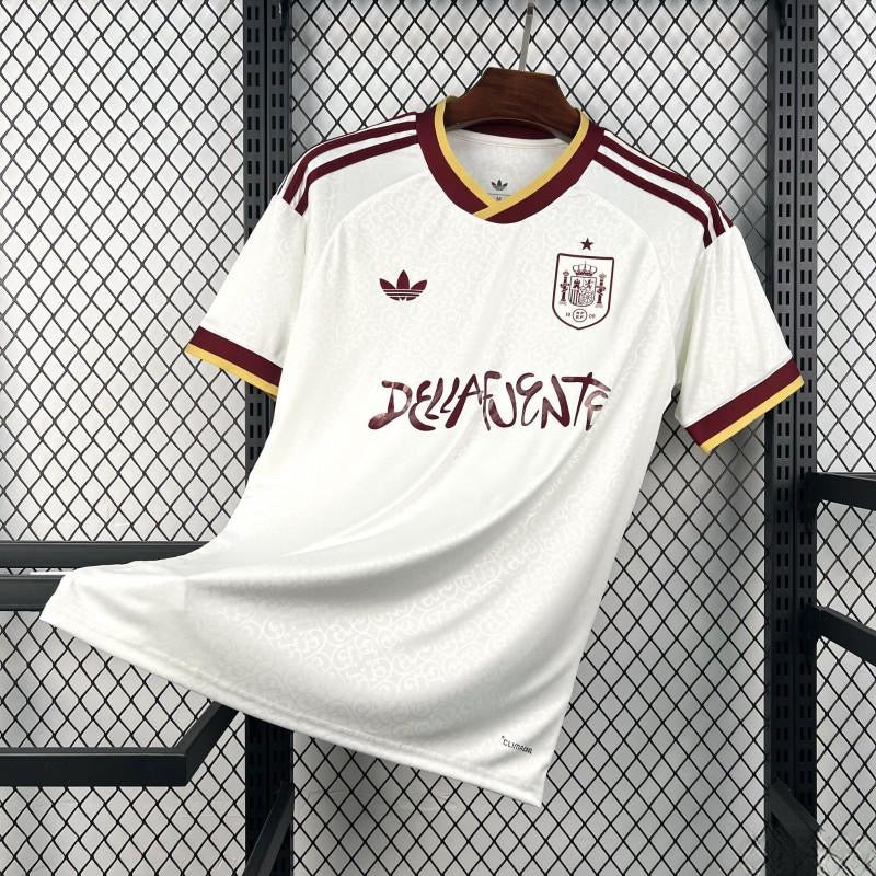 Maillot 26/27 Espagne X Dellafuente Extérieur