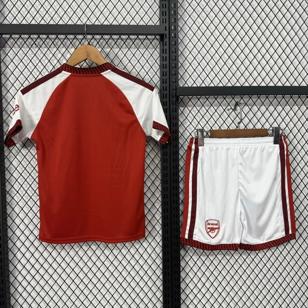 Ensemble Enfant Arsenal Domicile 26/27 – Maillot et Short Officiels