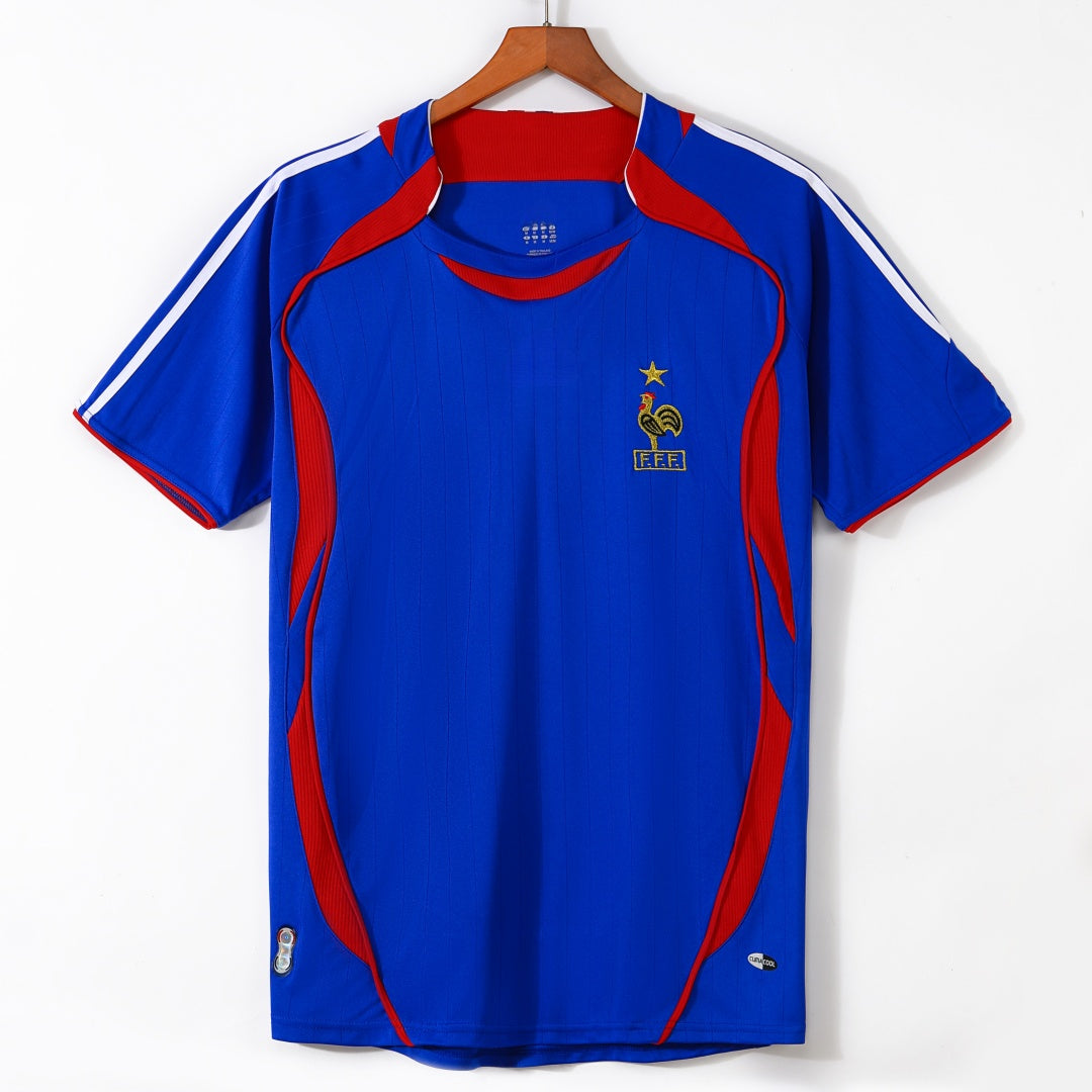 Maillot Rétro France Domicile 2006 – Style Iconique du Football Français