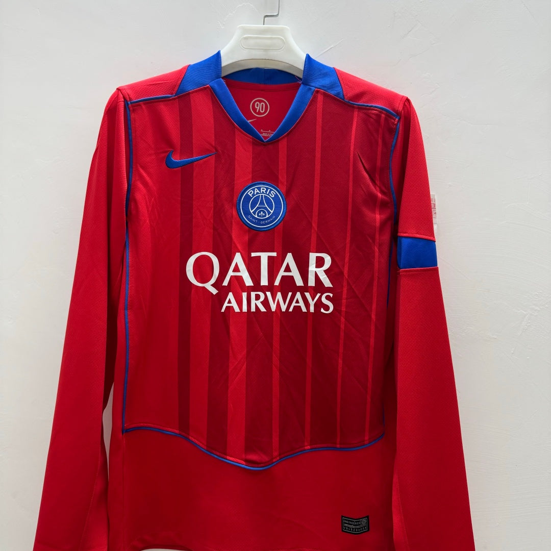 Maillot PSG Third 25/26 à Manches Longues – Style Élégant et Performance Optimale
