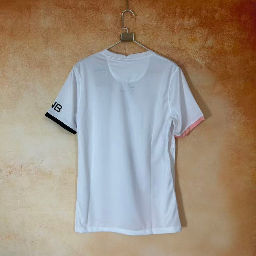 PSG Retro White Maillot 2021-2022 – Classic Paris Saint-Germain Jersey