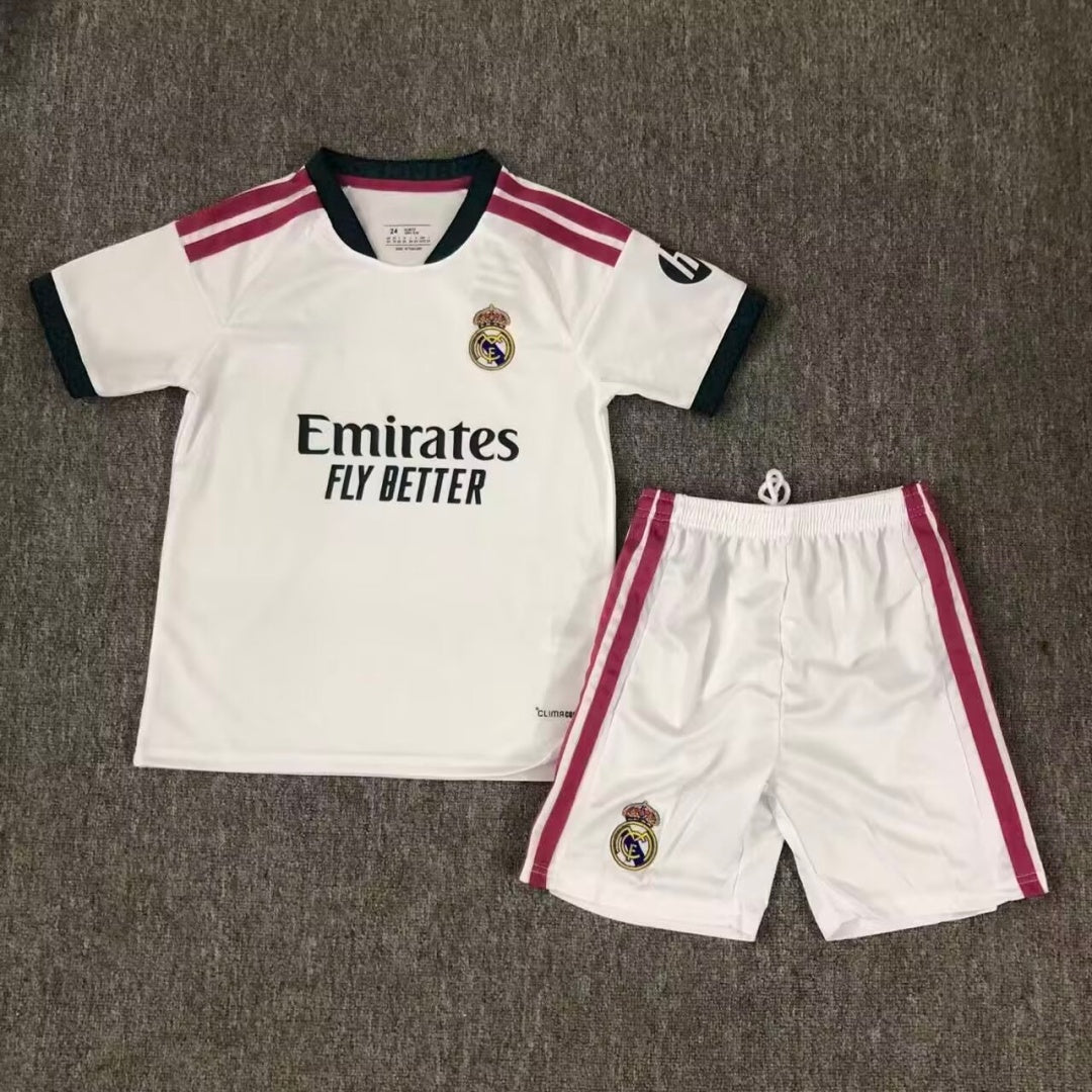 Ensemble Enfant Real Madrid 2026/2027 – Tenue Officielle Domicile
