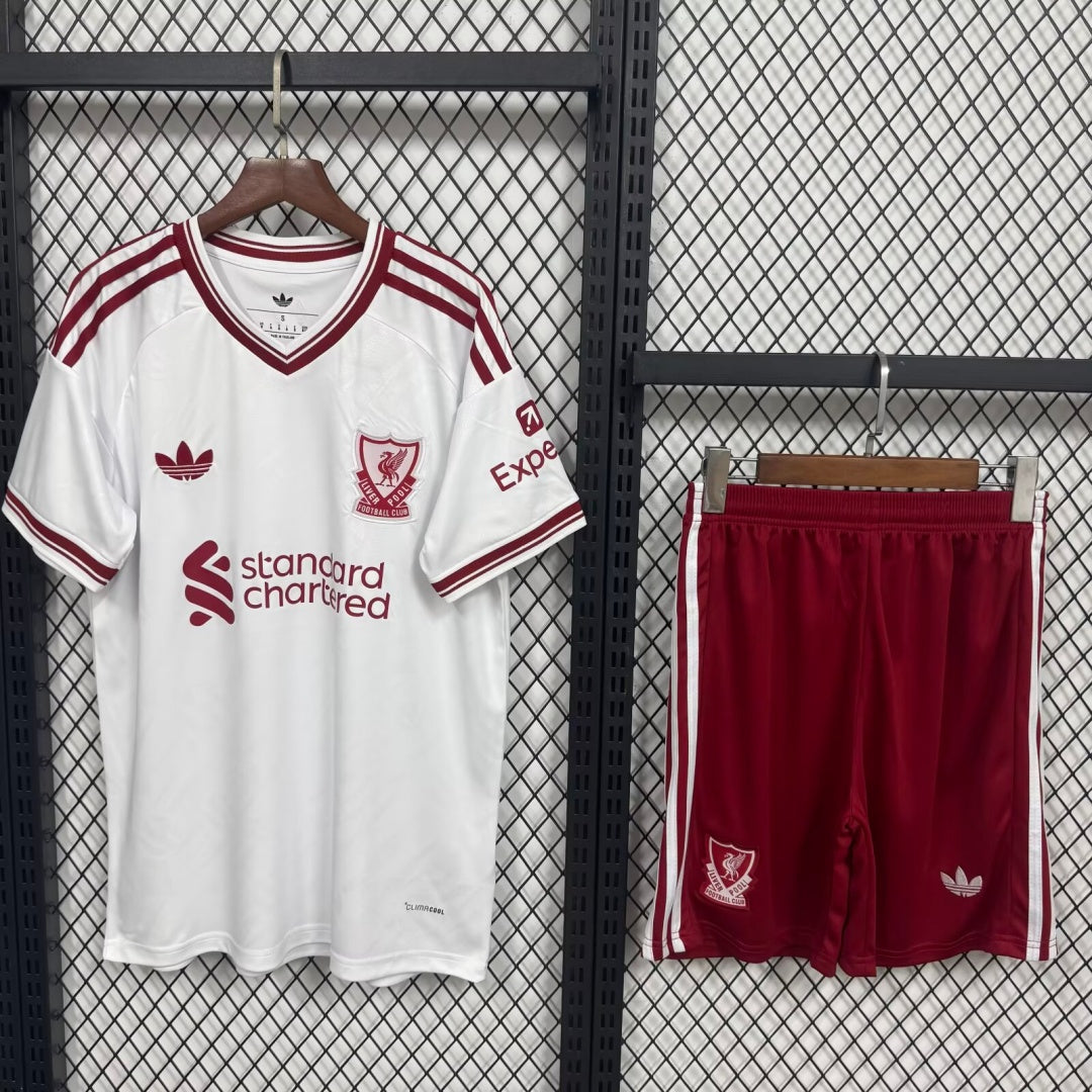 Ensemble Extérieur Liverpool 2026/27 – Adulte